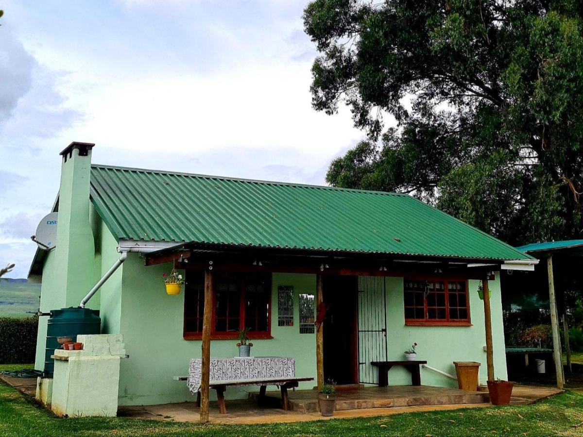 Cicada Self Catering Cottage Underberg Buitenkant foto