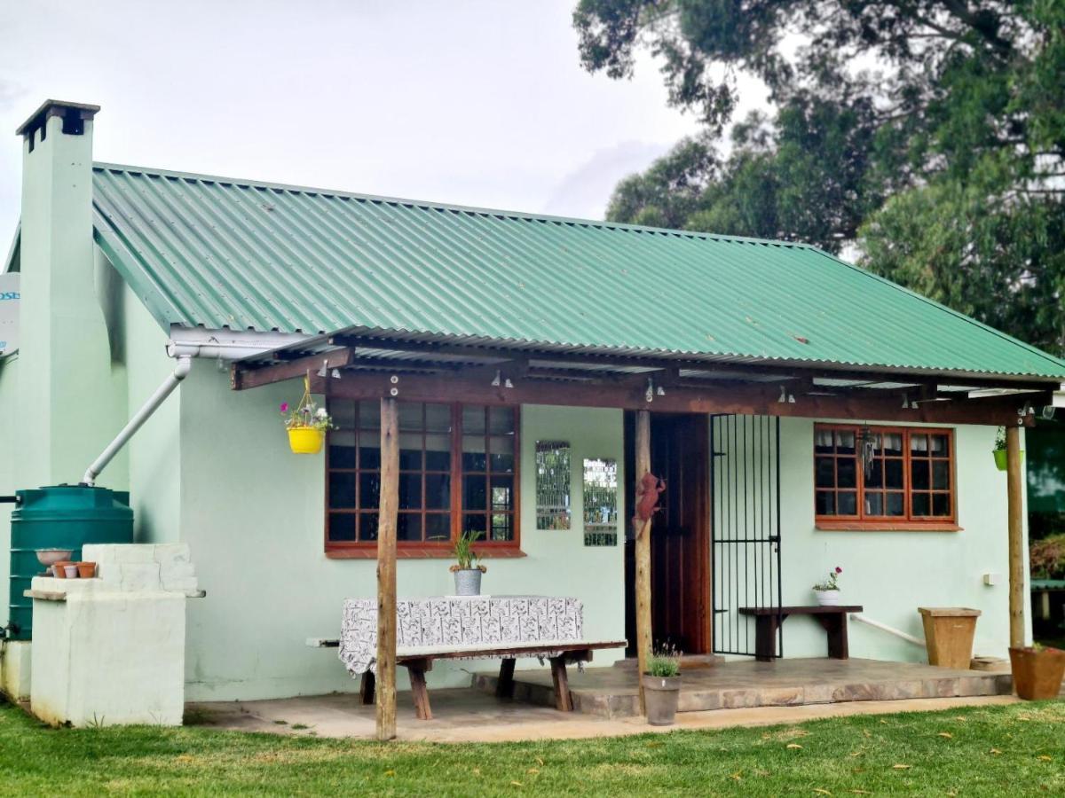 Cicada Self Catering Cottage Underberg Buitenkant foto