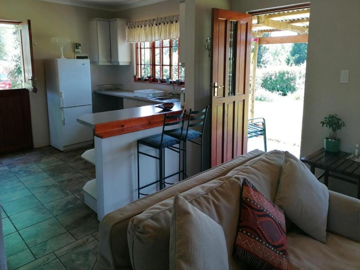 Cicada Self Catering Cottage Underberg Buitenkant foto