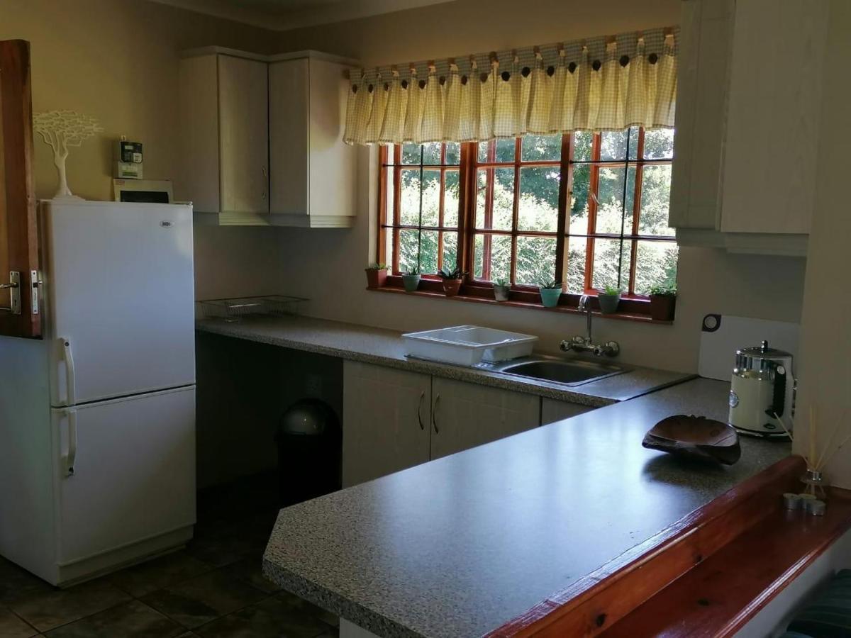 Cicada Self Catering Cottage Underberg Buitenkant foto