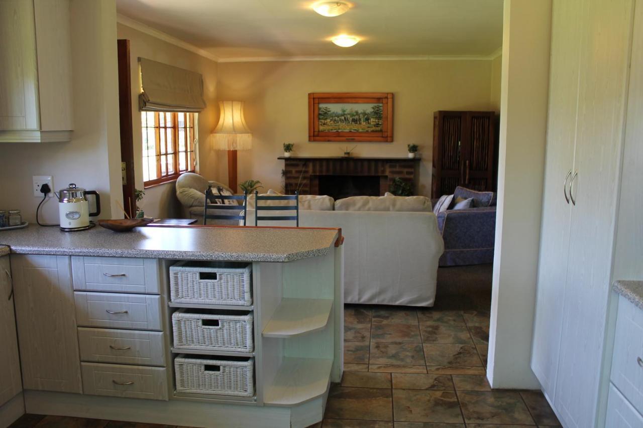 Cicada Self Catering Cottage Underberg Buitenkant foto